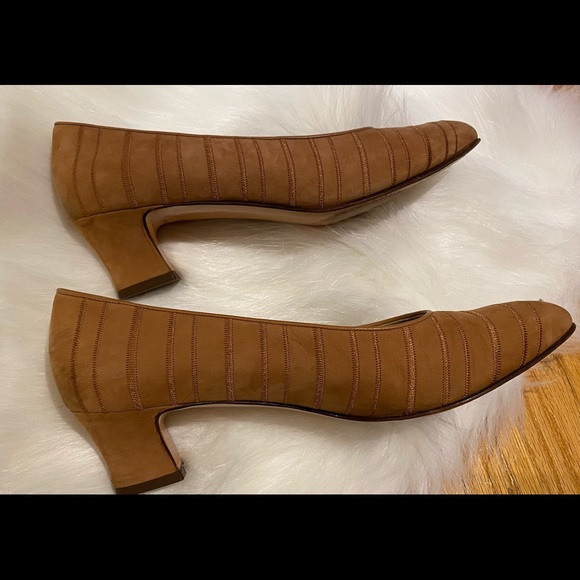 Salvatore Ferragamo Suede striped Pump Heels - Picture 3 of 9